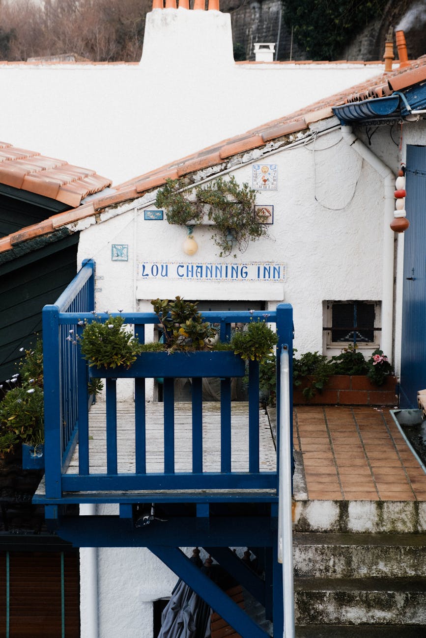 view of an inn with a terrace