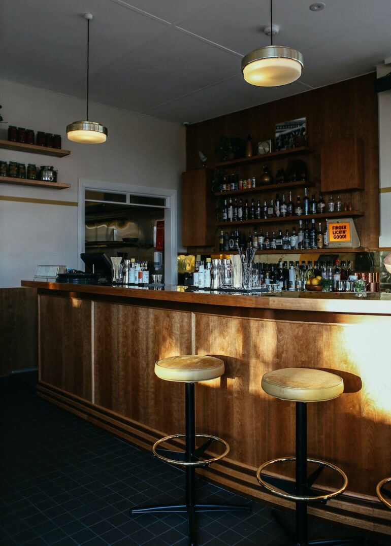 Reasons To Use Swivel Bar Stools » Sunny Sweet Days